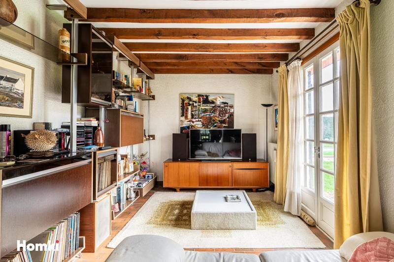 Propriété - 141 m² - 6 pièces