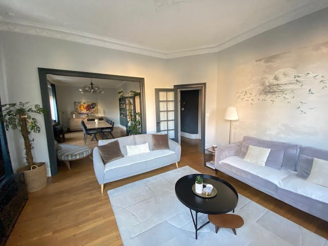 Appartement - 167 m² - 6 pièces