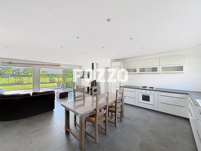 Maison - 102 m² - 4 pièces