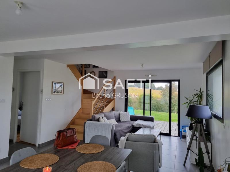 Maison - 99 m² - 6 pièces