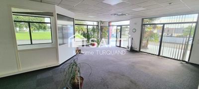 Local commercial - 272 m² - 7 pièces