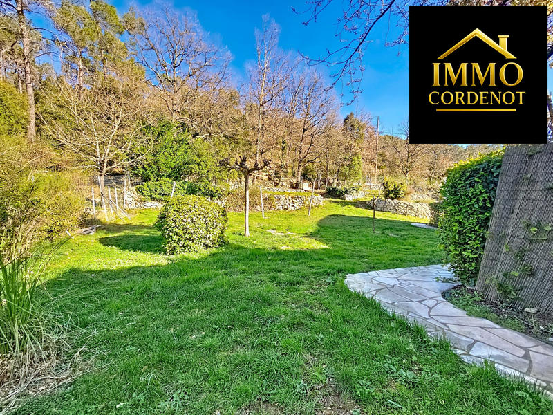 Villa - 250 m² - 6 pièces