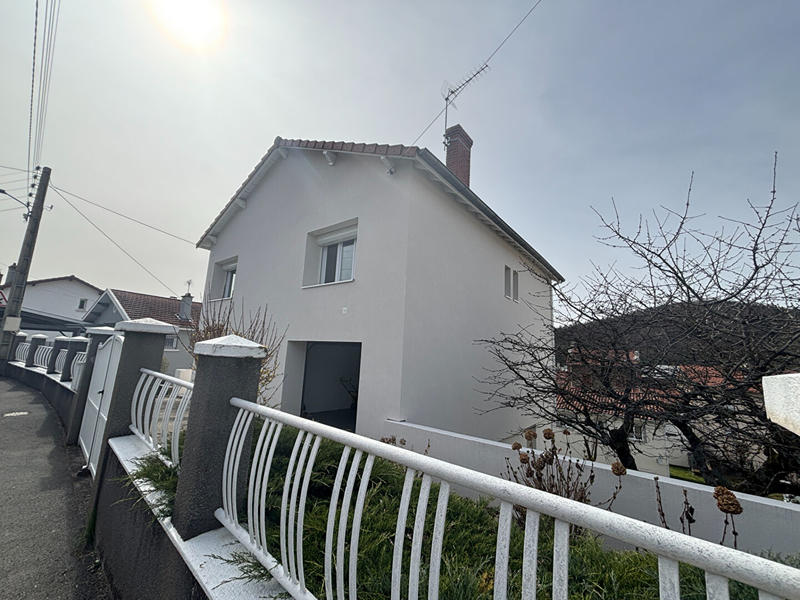 Maison - 102 m² - 4 pièces