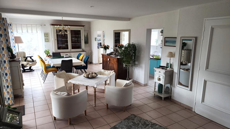 Villa - 220 m² - 8 pièces