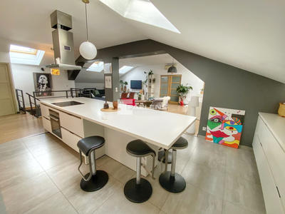 Maison - 200 m² - 4 pièces