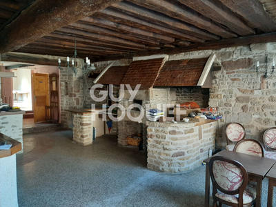 Maison - 300 m² - 10 pièces