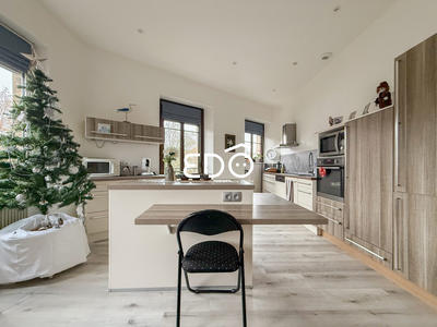 Appartement - 138 m² - 5 pièces