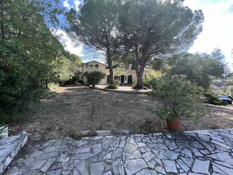 Maison - 170 m² - 6 pièces