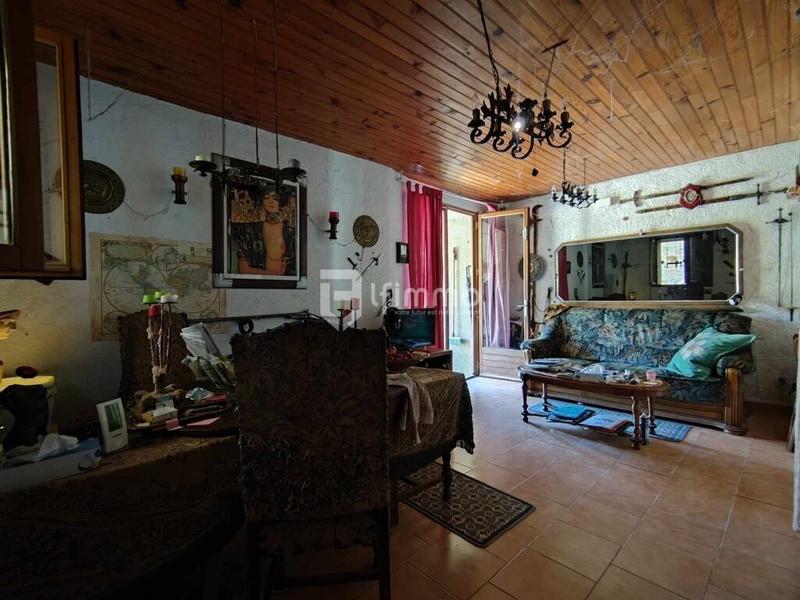 Immeuble - 113 m² - 6 pièces