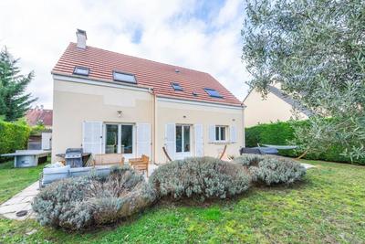 Maison - 162 m² - 7 pièces