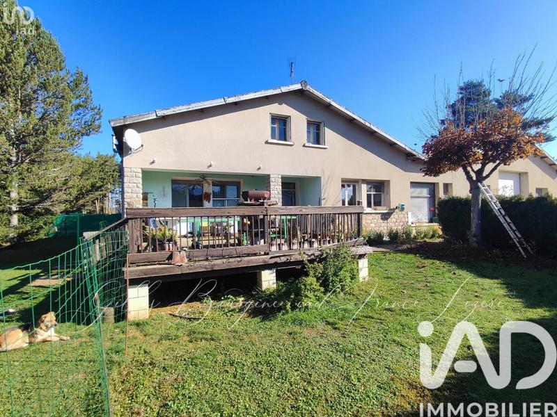 Maison - 200 m² - 7 pièces