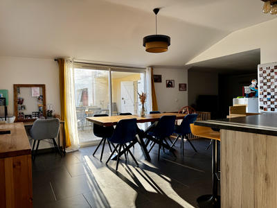 Maison - 180 m² - 6 pièces