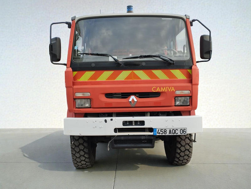 Renault Midliner M210 4x4 4p