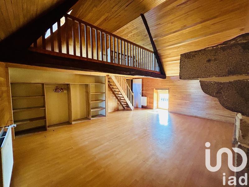 Maison - 240 m² - 6 pièces