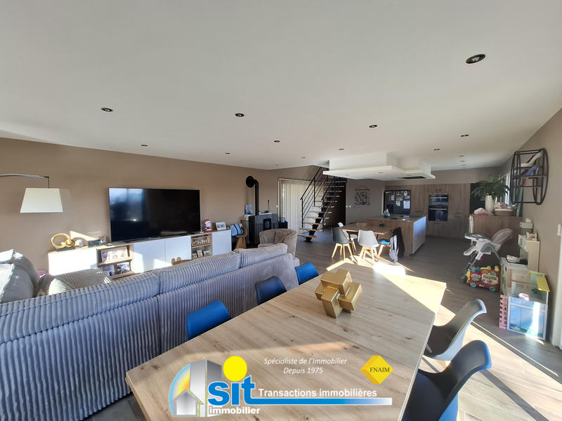 Villa - 200 m² - 7 pièces