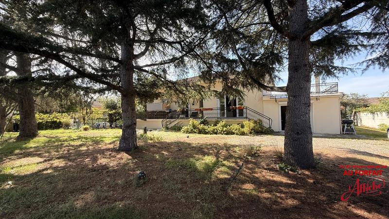 Maison - 99 m² - 5 pièces