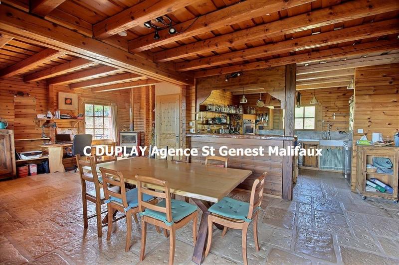 Maison - 140 m² - 8 pièces