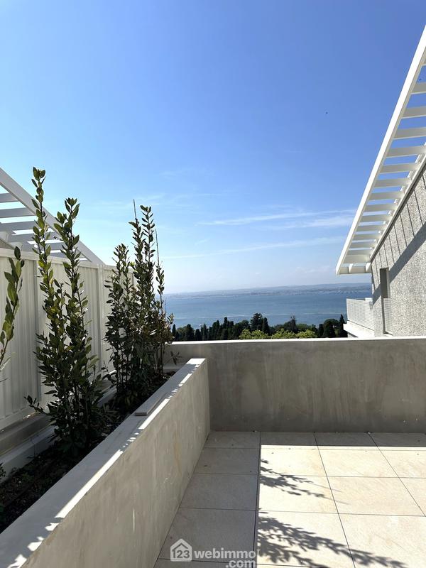 Appartement - 140 m² - 5 pièces