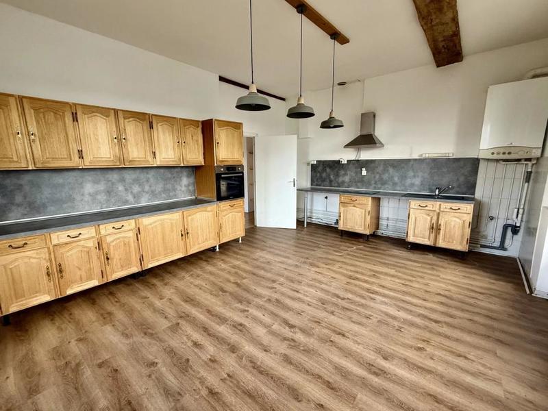 Château - 1 200 m² - 26 pièces