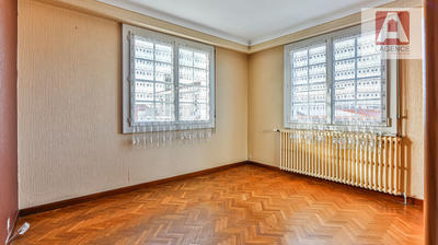 Maison - 97 m² - 6 pièces