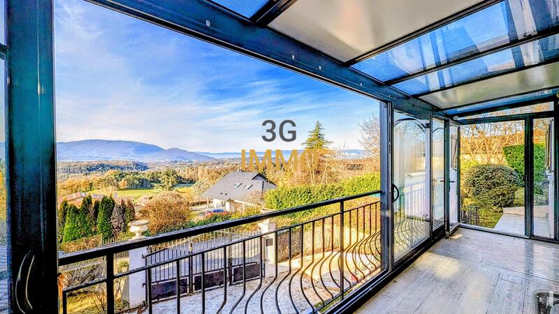 Maison - 143 m² - 8 pièces