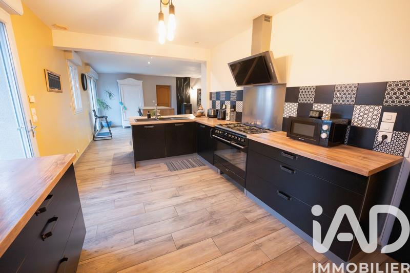 Maison - 179 m² - 9 pièces