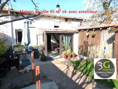 Maison de village - 95 m² - 4 pièces