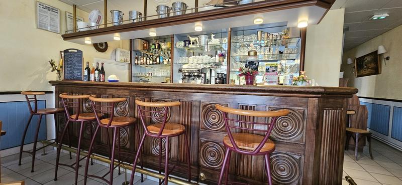 Maison - 676 m² - 22 pièces