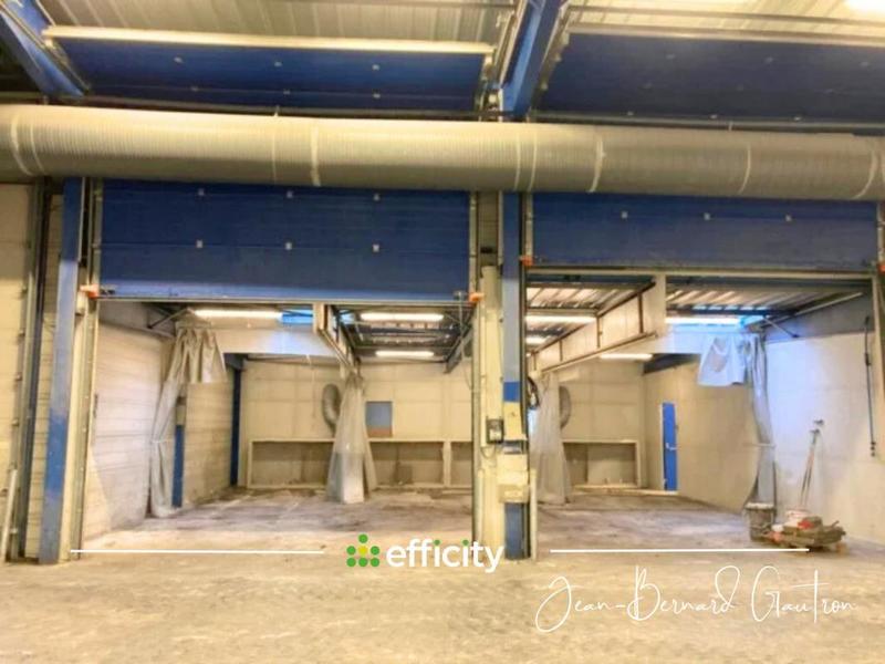 Entrepôt - 2 650 m² - 6 pièces