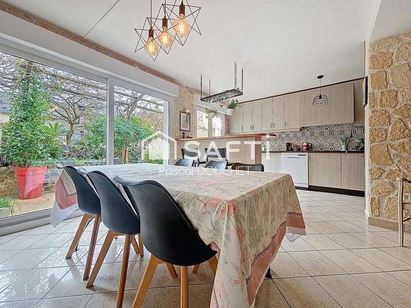 Maison - 312 m² - 5 pièces