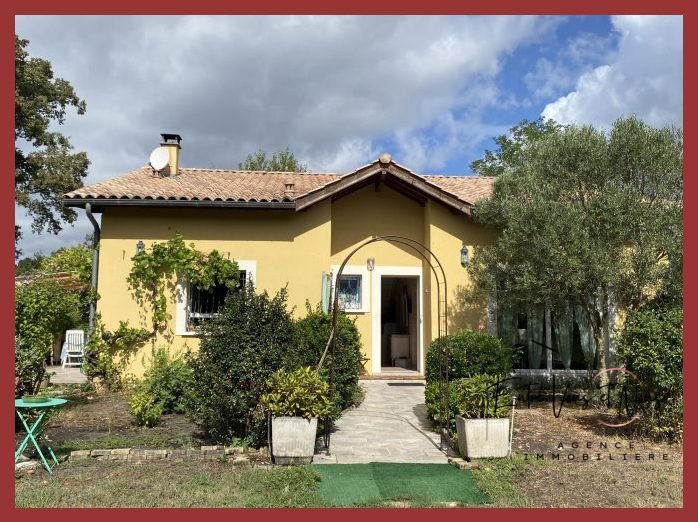 Maison traditionnelle - 176 m² - 4 pièces