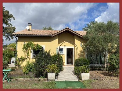 Maison traditionnelle - 176 m² - 4 pièces