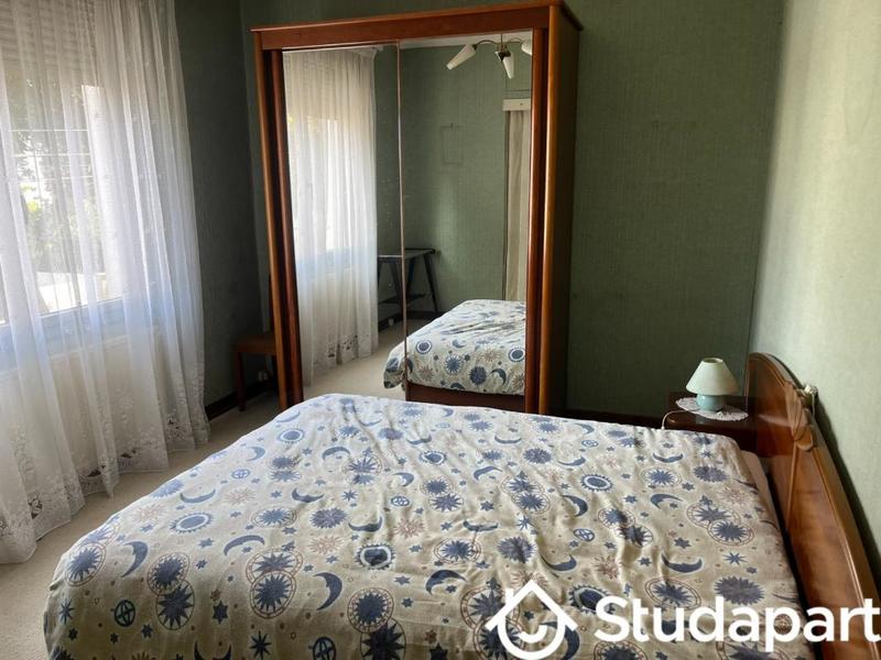 Chambre - 12 m² - 1 pièce