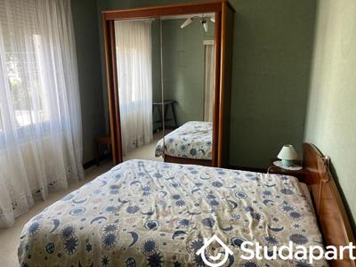 Chambre - 12 m² - 1 pièce