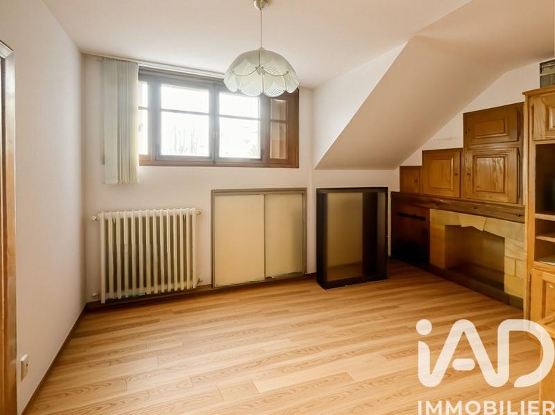 Maison - 143 m² - 8 pièces