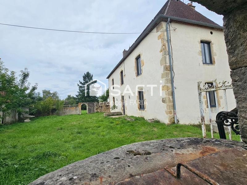 Maison - 300 m² - 8 pièces