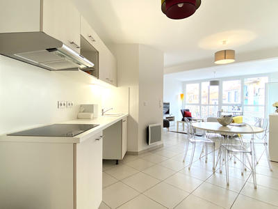 Appartement - 93 m² - 4 pièces