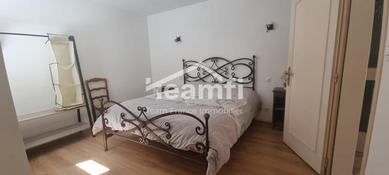 Maison - 230 m² - 8 pièces