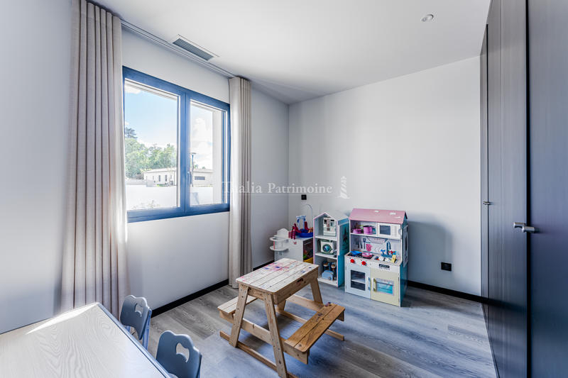 Maison - 145 m² - 5 pièces