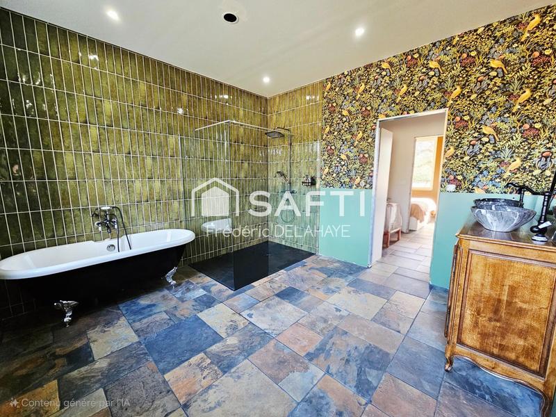 Maison - 330 m² - 7 pièces