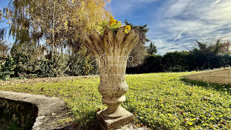 Maison - 178 m² - 8 pièces