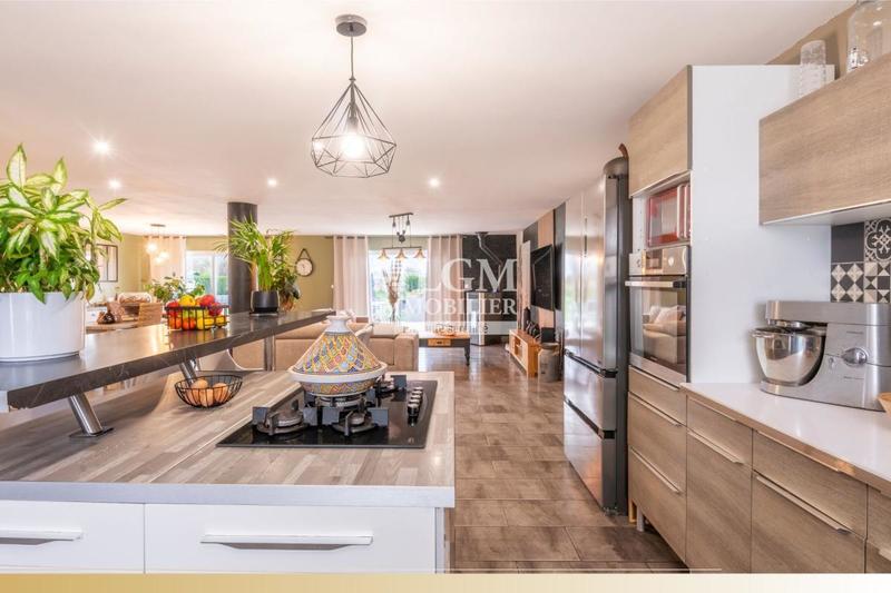 Maison - 152 m² - 5 pièces