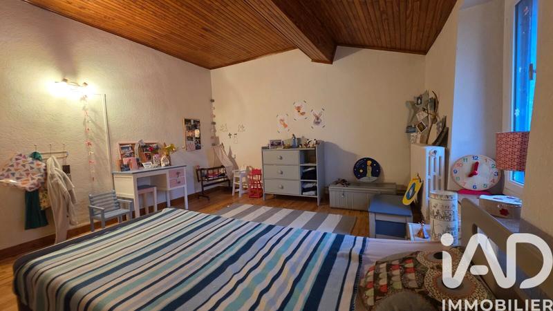 Maison - 193 m² - 8 pièces