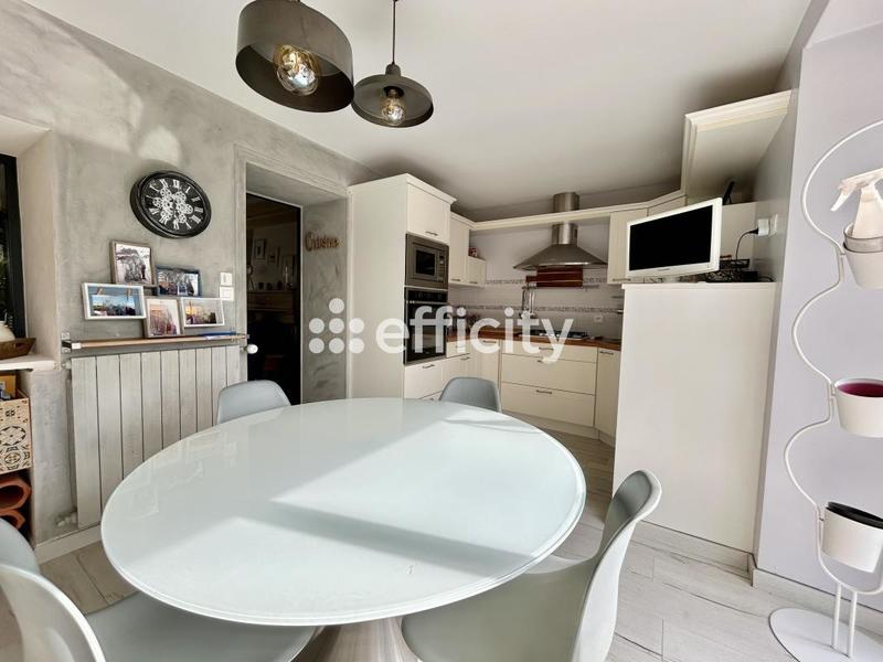 Maison - 167 m² - 6 pièces