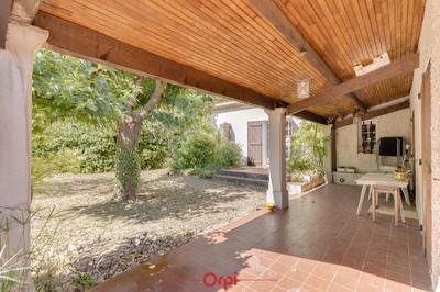 Propriété - 205 m² - 6 pièces