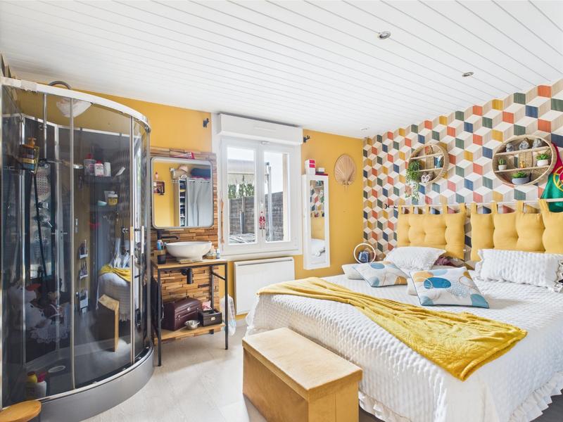 Maison - 180 m² - 9 pièces