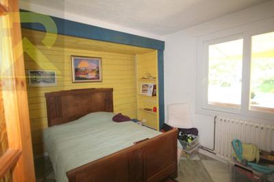 Propriété - 100 m² - 4 pièces