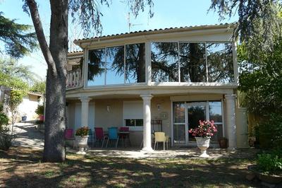 Maison - 210 m² - 8 pièces