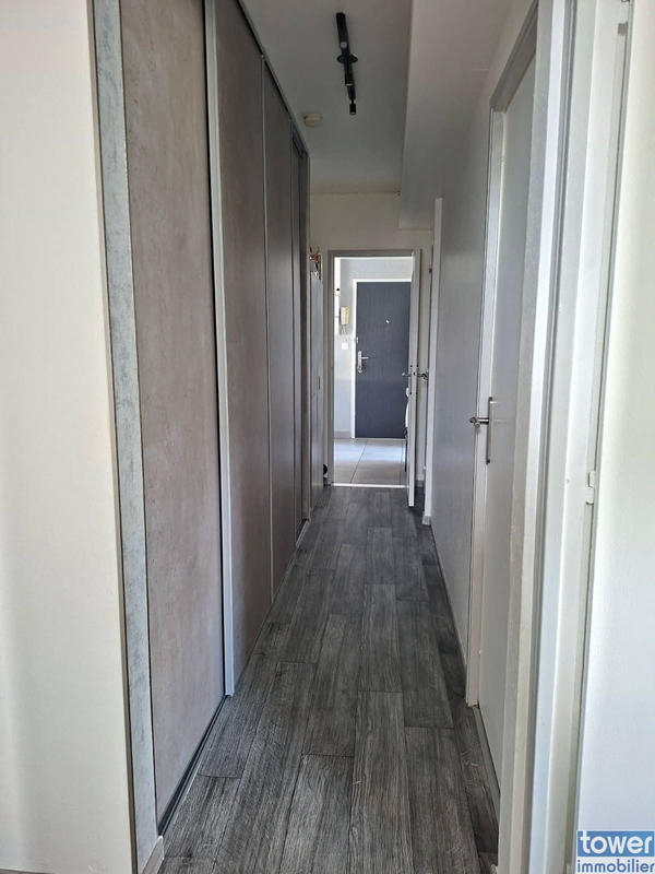 Appartement - 90 m² - 5 pièces
