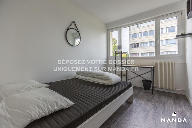 Chambre - 9 m² - 6 pièces